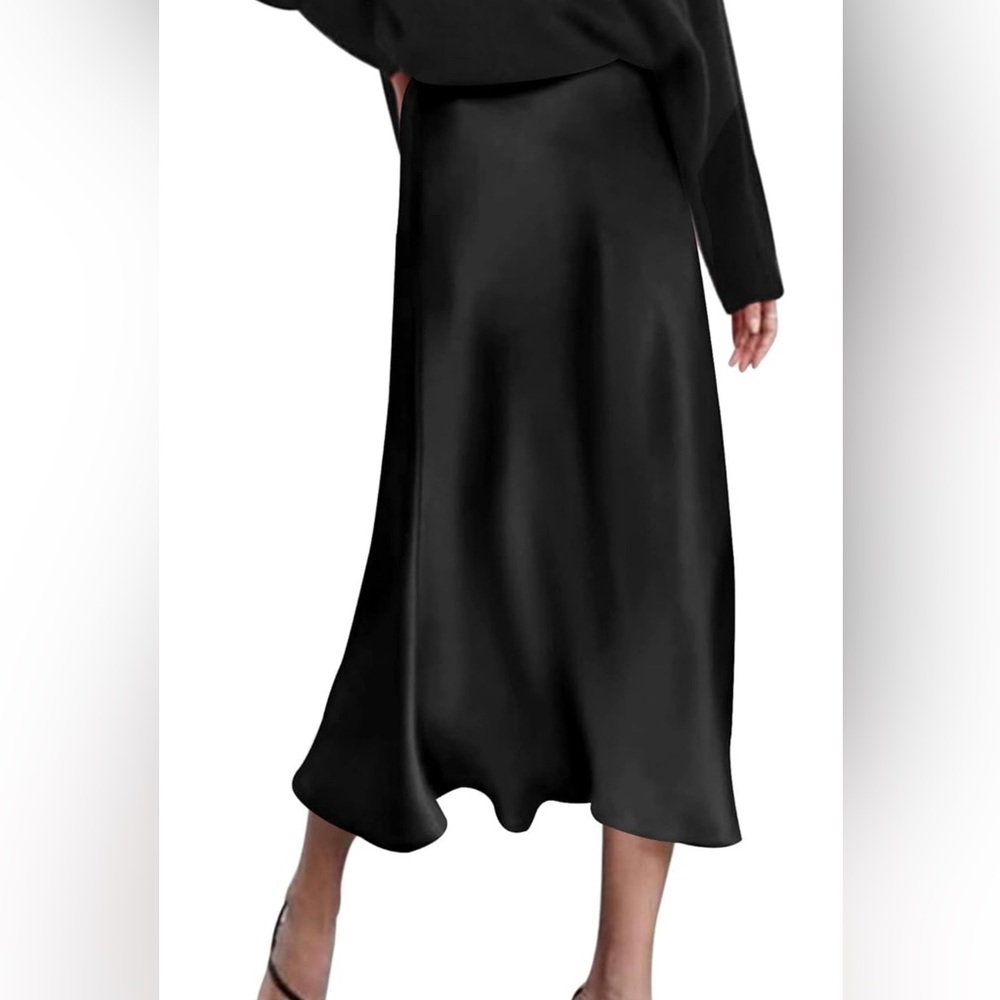 Satin skirt - Black long